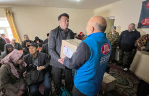 DİTİB gönüllülerinden Özbekistan’daki engelli ailelere Ramazan desteği