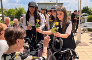 DİTİB’den huzurevi sakinlerine Anneler Günü ziyareti