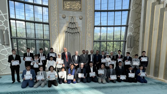 Almanya’nın en güzel ezan ve hutbe okuyan gençleri seçildi