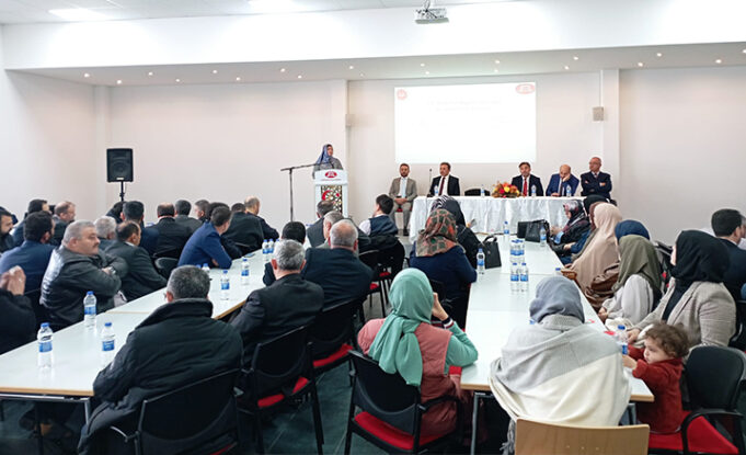 Martı: “Günümüz Dünyasında Aileyi Değerlerimizle Yaşatmak” konulu konferans verdi