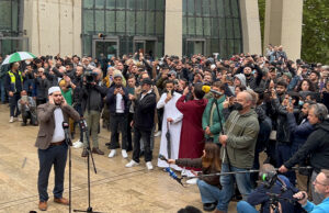 Köln kentinde ilk ezan heyecanı duygulu anlar yaşattı