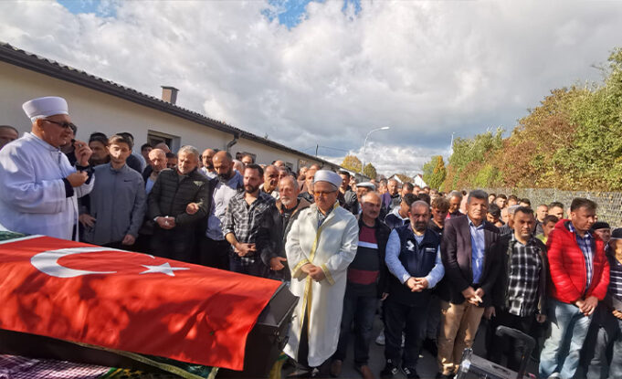 DİTİB Camii Başkanı Ali Özdemir son yolculuğuna dualarla uğurladı