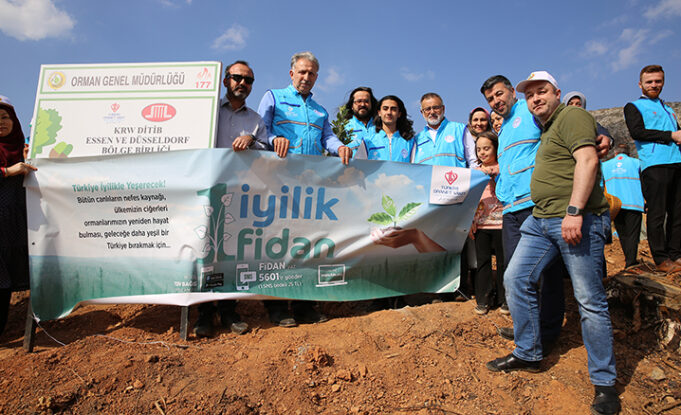 DİTİB bölge birlikleri yanan ormanlık alanı yeşertmek için 50 bin fidanla destek oldu