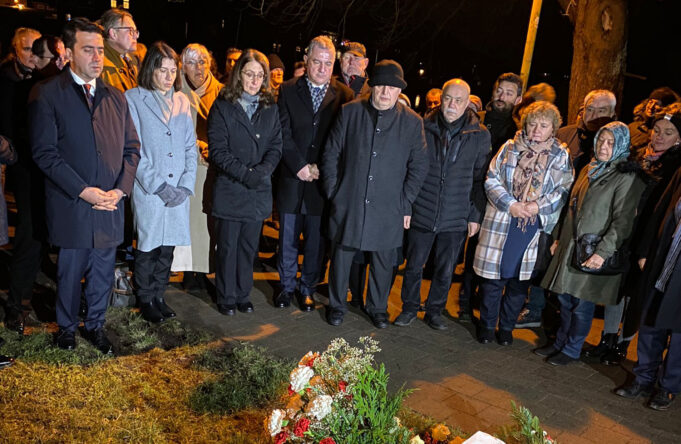 Mölln faciasının kurbanları 30. yıl dönümünde anıldı