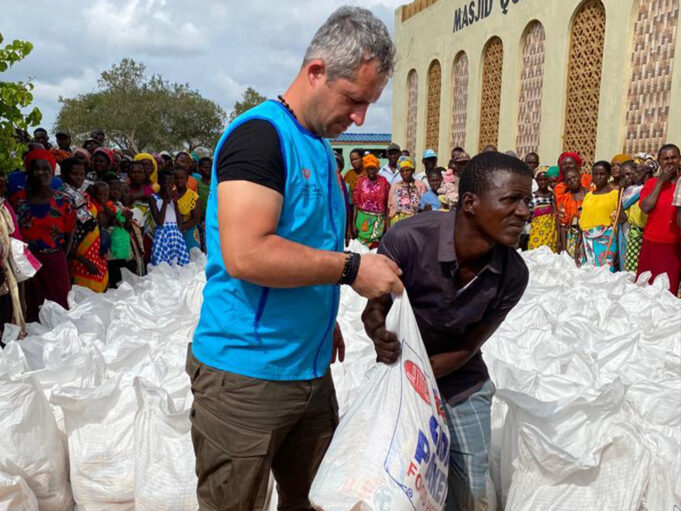 DİTİB gönüllüleri Kenya’da 2500 gıda paketi dağıttı