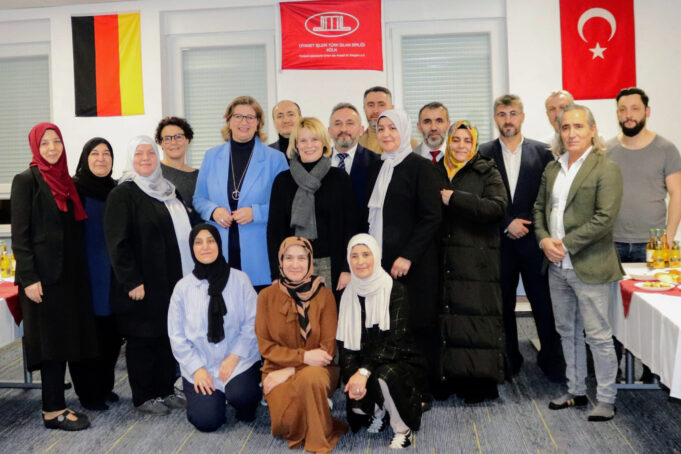 Saarland Eyalet Başbakanı Rehlinger, DİTİB Camii’ni ziyaret etti