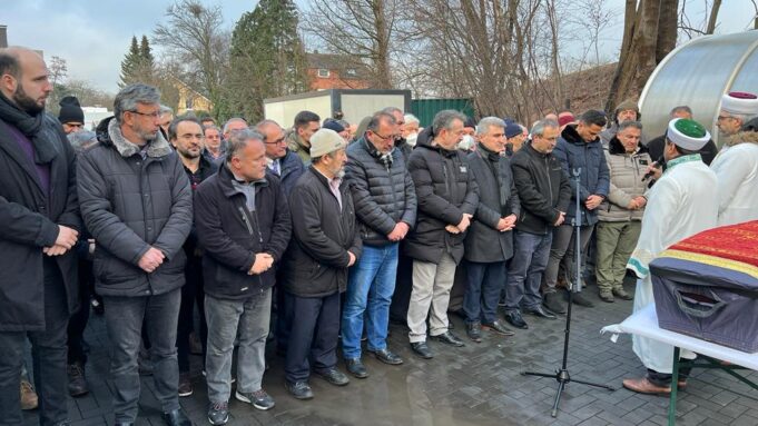 Dortmund-Mengede DİTİB Camii kurucularından Muharrem Soyhun son yolculuğuna uğurlandı