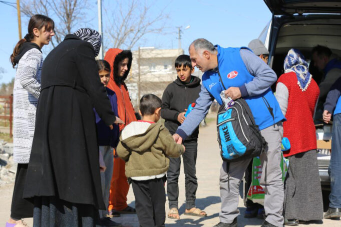 DİTİB gönüllüleri deprem bölgesinde