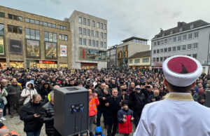 Hamburg ve Heilbronn kentlerinde depremzedeler için dua edildi