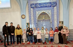 Minikler kumbaralarını bayramda depremzedeler için açtı