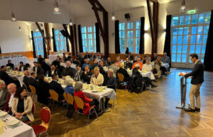Bergneustadt DİTİB Camii’nin iftar yemeğine yoğun ilgi oldu