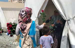 Depremzede anneler ‘Anneler Günü’nde unutulmadı