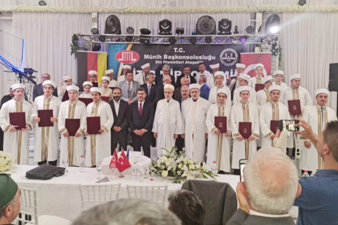 Münih’te ilk hafızlık icazet merasimi düzenlendi