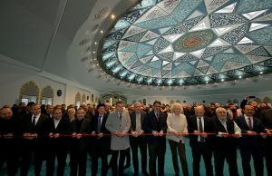 Essen DİTİB Merkez Camii dualarla ibadete açıldı