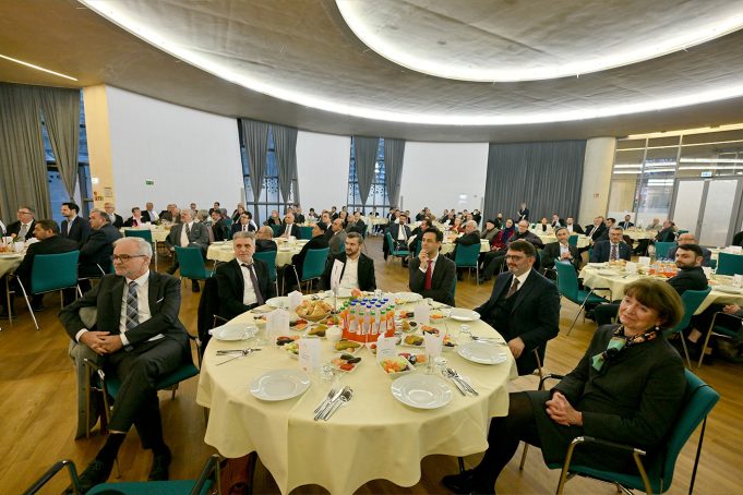 DİTİB iftar sofrası her kesimden insanı bir araya getirdi
