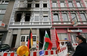 Solingen’de kundaklama sonucu çıkan yangında yaşamını yitirenler için anma töreni