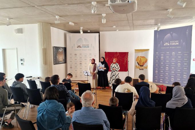 DİTİB’de ‘Masal Bavulu’ ile minikler keyifli anlar yaşadı