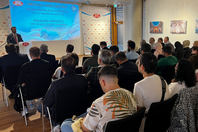 Köln’de ‘Mevlid – Nebi Haftası’ kapsamında konferans