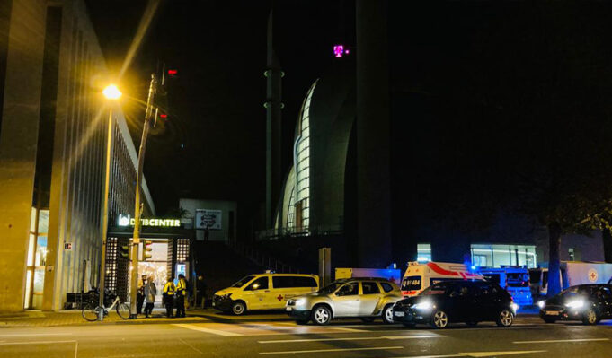 Tahliye edilen sakinlere DİTİB Camii kapılarını açtı