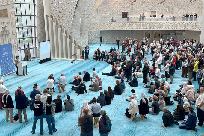 DİTİB Camii’nde “Açık Kapı Günü” etkinliği düzenlendi
