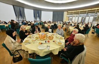 DİTİB’de geleneksel komşu iftarına yoğun katılım