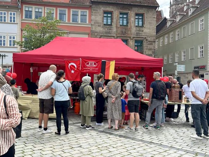 Coburg’da düzenlenen “Hoşgörü Festivali”ne DİTİB Camii’ne övgü