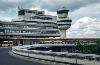 Berlin’de uzay sanayisi büyüyor: Planet Labs uydu üretimine başlıyor Berlin'de uzay ve havacılık teknolojisini temsil eden görsel