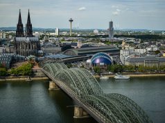 Köln Maratonu’nda rekor katılım: 40 bin 990 kişi yarışacak Köln şehir manzarası